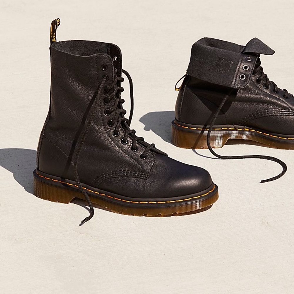 Dr Martens 1490 10 Eye Lace-Up Boots